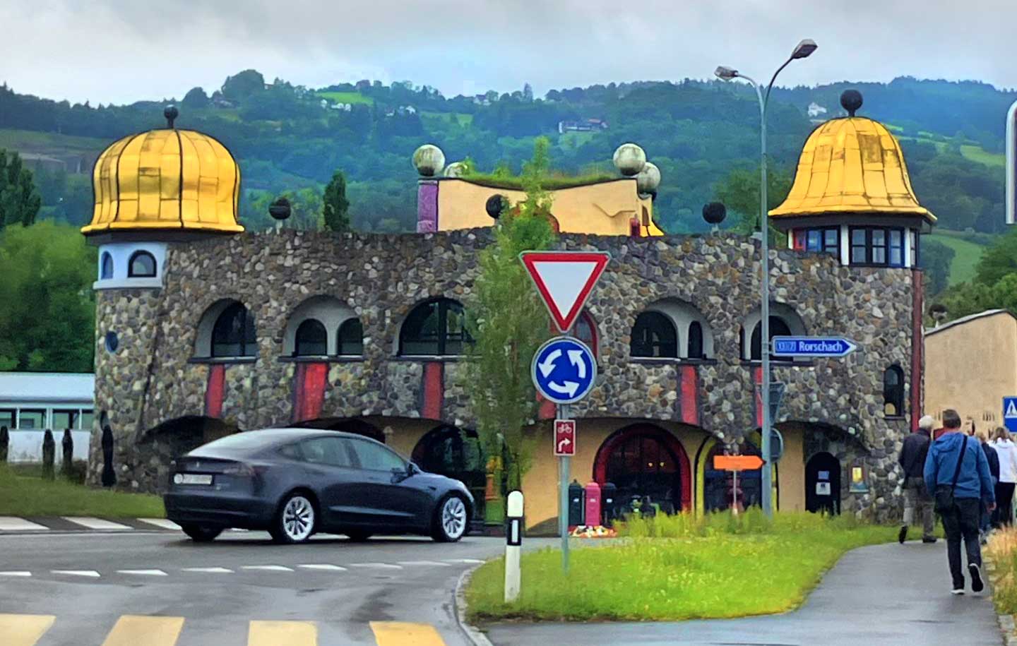 Mittagessen in der bekannten Markthalle in Altenrhein